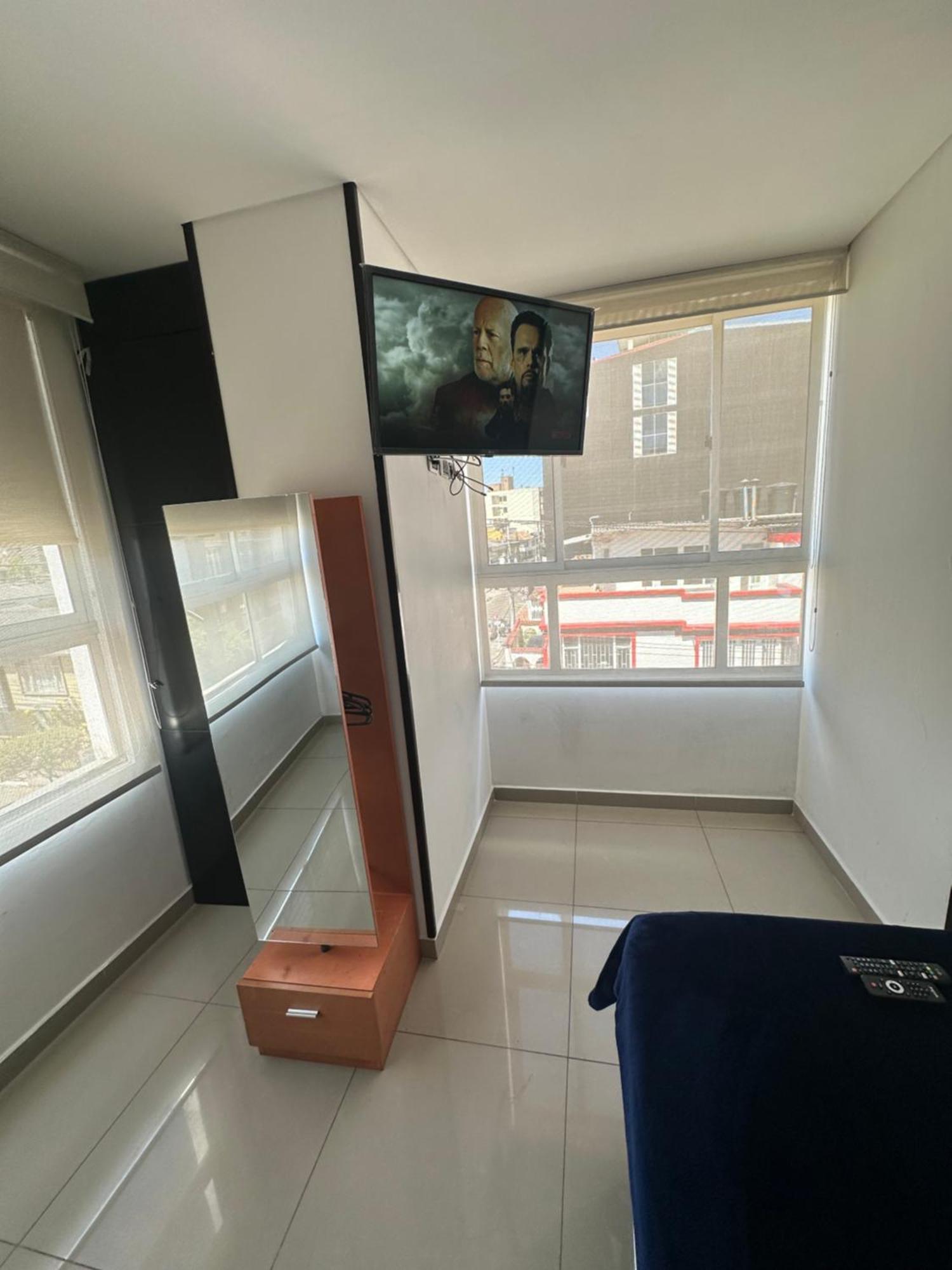 Hermoso 201 Corferias, Embajada Americana , Agora , G12 *